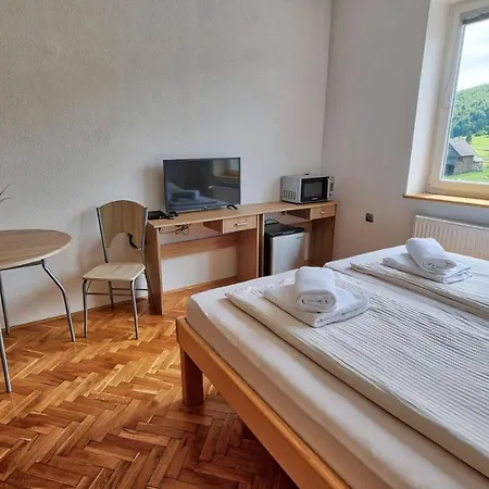 Prenocisca Miklavcic Nova Vas (Bloke)