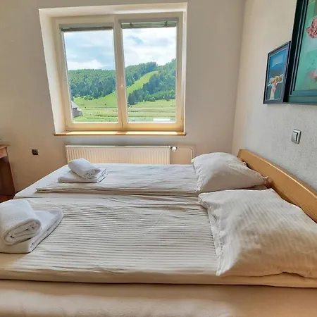 Prenocisca Miklavcic Vendégház Nova Vas