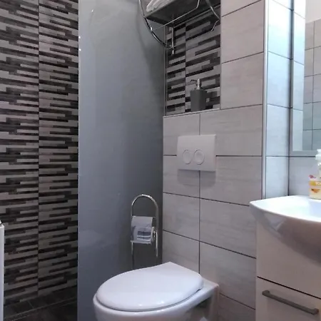 Prenocisca Miklavcic Nova Vas (Bloke)