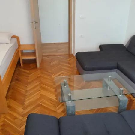 Prenocisca Miklavcic Nova Vas (Bloke)
