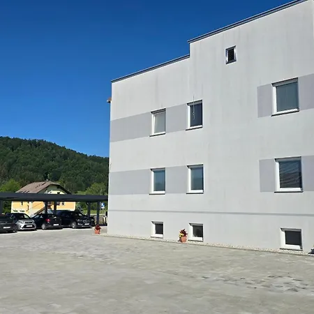 Prenocisca Miklavcic