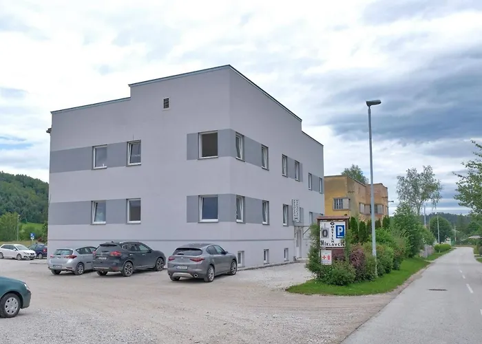 Prenocisca Miklavcic Affittacamere 3*