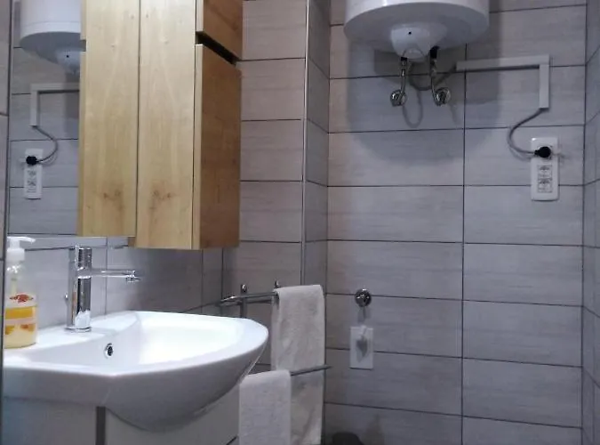 Prenocisca Miklavcic 3*