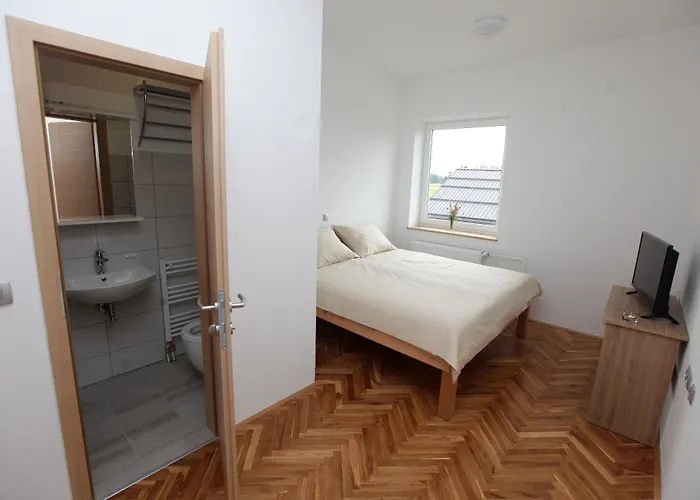 Prenocisca Miklavcic Affittacamere 3*